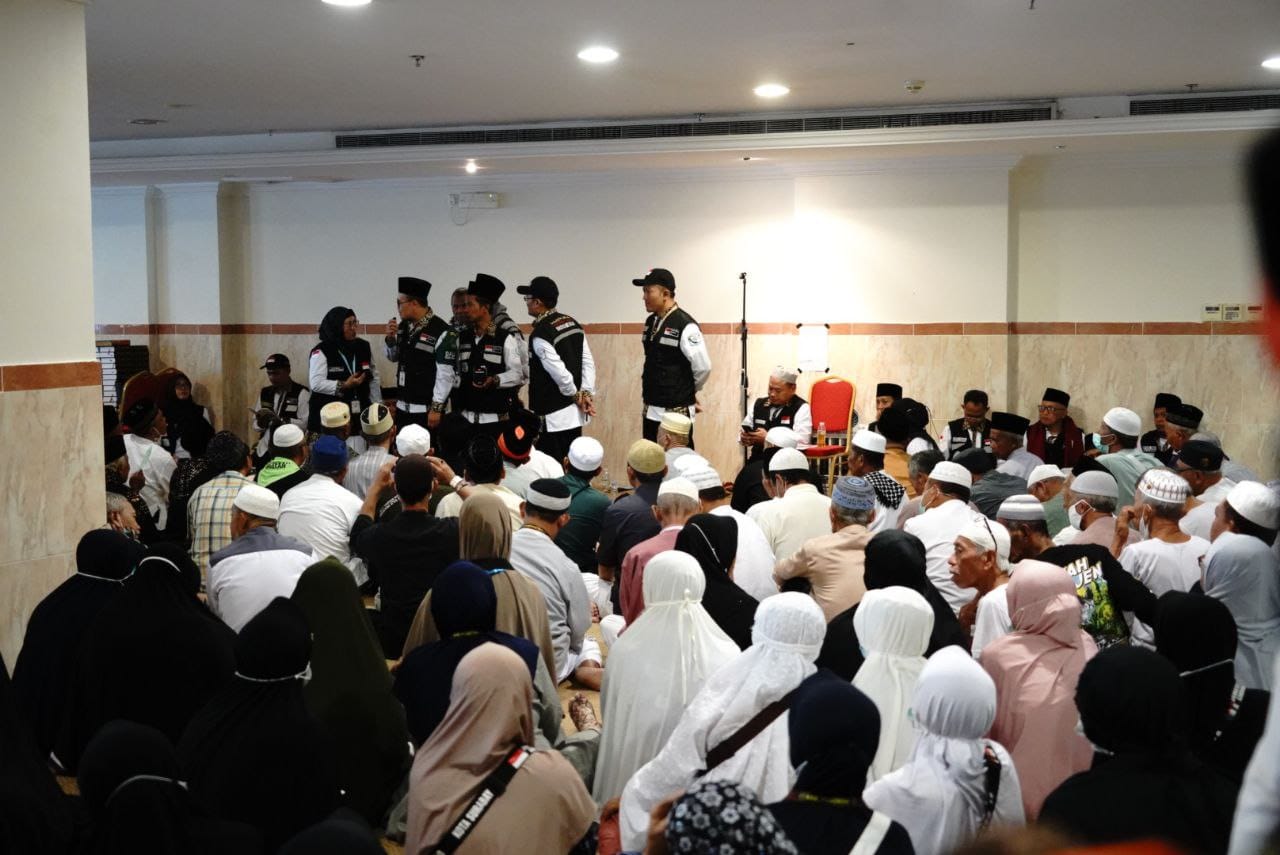 Catat! Ini hukum membawa batujumrah ke Tanah Air Catat! Ini hukum membawa batujumrah ke Tanah Air