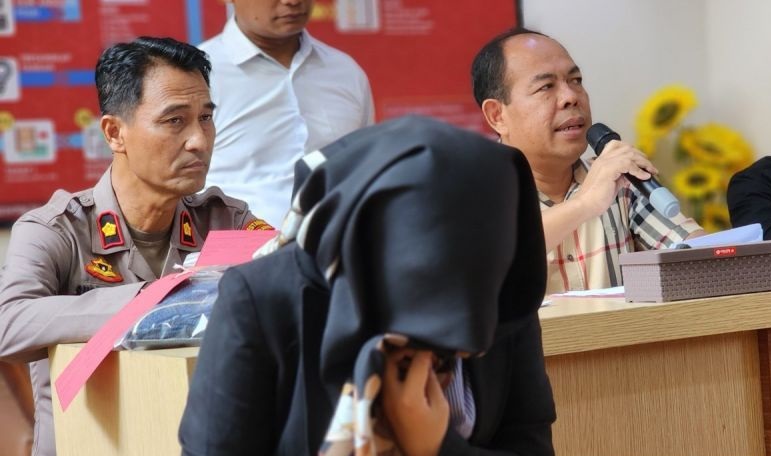 Polisi amankan perempuan pembuang bayi di Semarang Polisi amankan perempuan pembuang bayi di Semarang