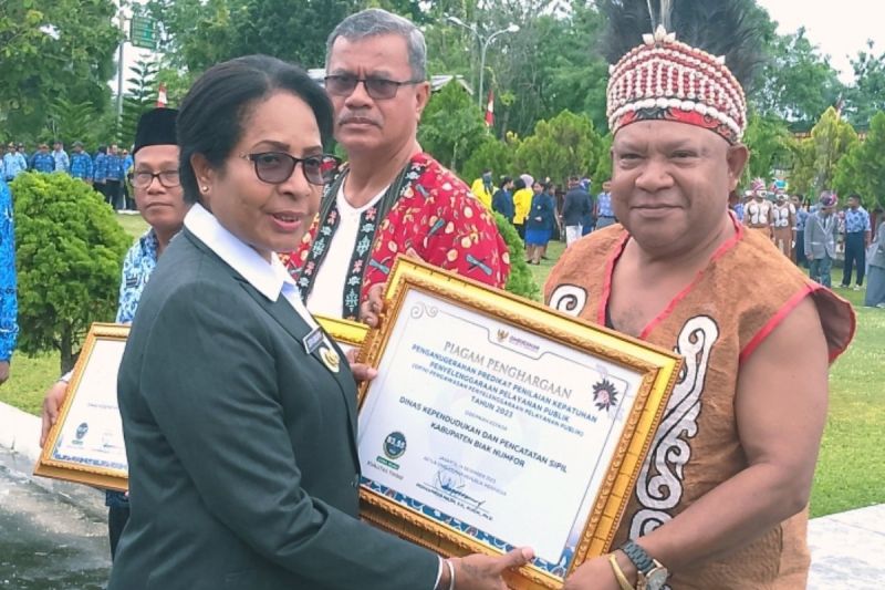 Disdukcapil Biak siapkan 3.000 blangko KTP-el bagi pemilih pemula Disdukcapil Biak siapkan 3.000 blangko KTP-el bagi pemilih pemula