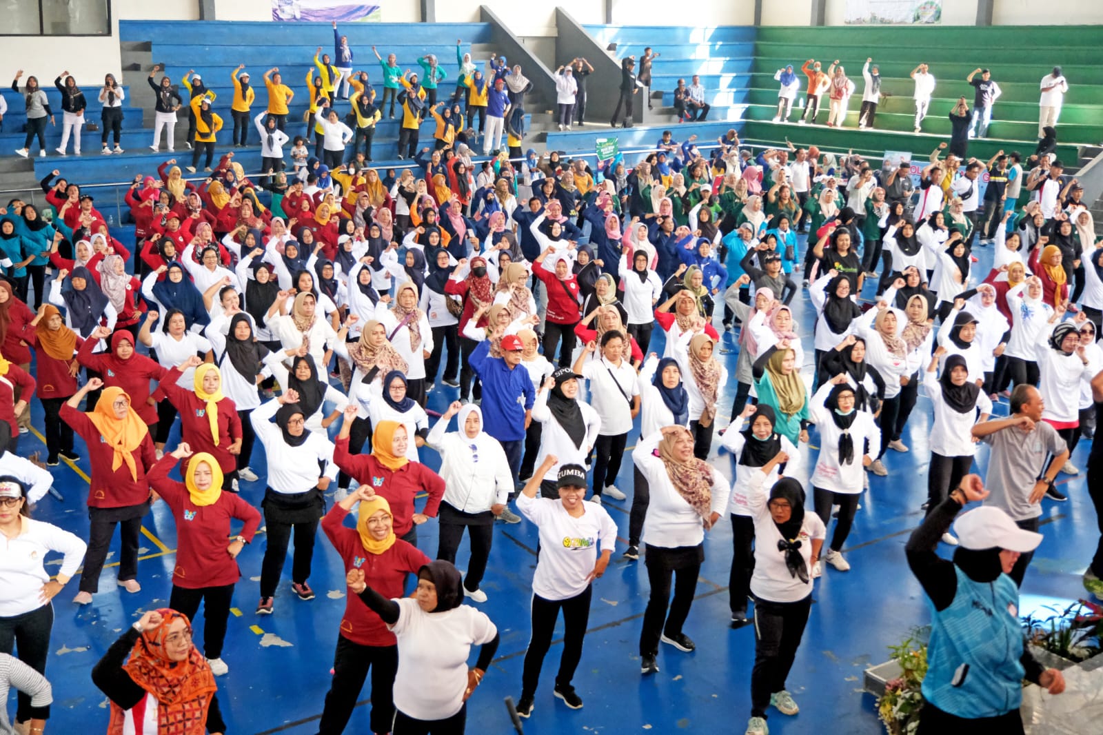 Ratusan warga ikut gerakan deteksi dini cegah hipertensi dengan Senam Germas