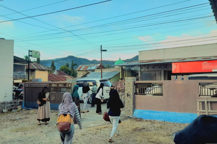 Puluhan siswi di Gorontalo lari dari sekolah diduga dirundung senior Puluhan siswi di Gorontalo lari dari sekolah diduga dirundung senior
