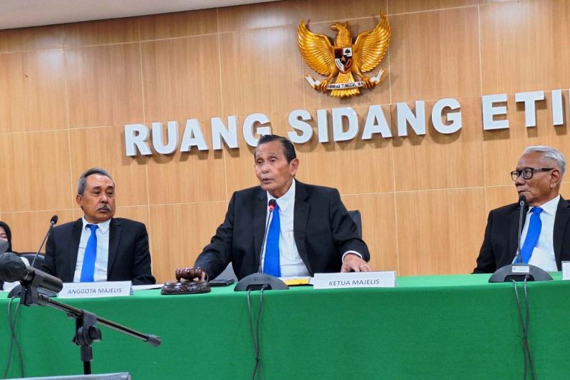 Dewas KPK tunda sidang putusan etik Nurul Ghufron Dewas KPK tunda sidang putusan etik Nurul Ghufron