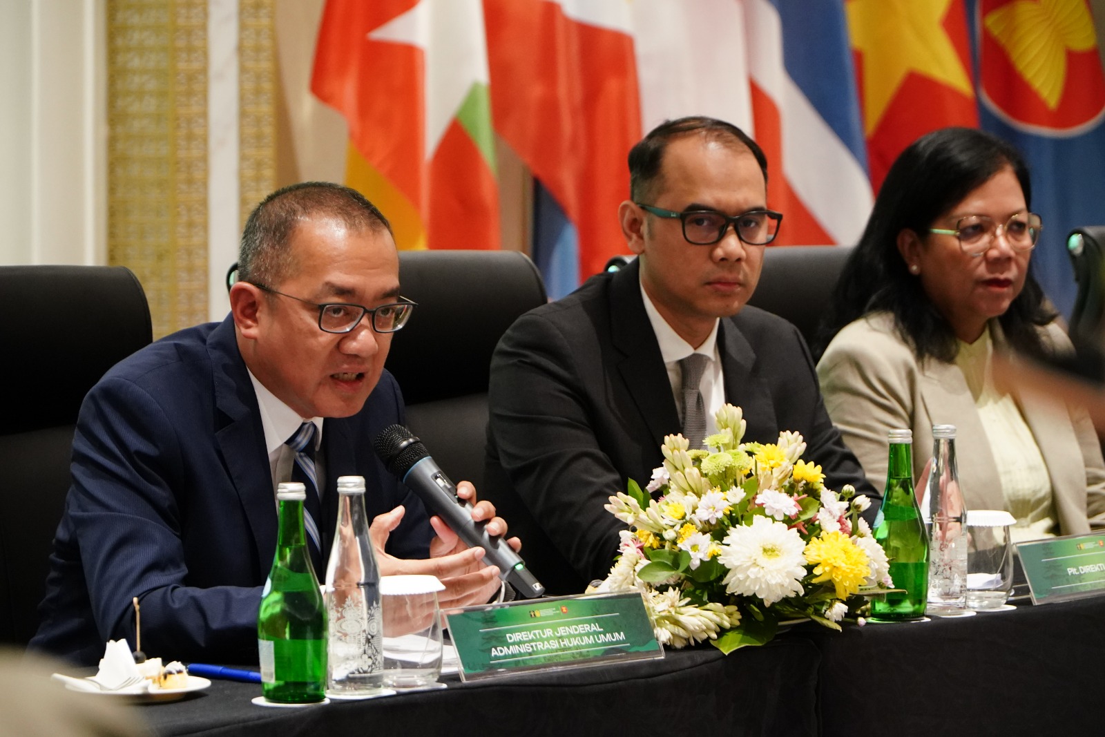 Indonesia tuan rumah pertemuan The 3rd ASEAN SOM-MLAT di Bali Indonesia tuan rumah pertemuan The 3rd ASEAN SOM-MLAT di Bali