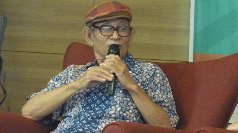 15 Mei 1946: S. Tidjab, sang maestro sandiwara radio dan penulis skenario ternama Indonesia 15 Mei 1946: S. Tidjab, sang maestro sandiwara radio dan penulis skenario ternama Indonesia