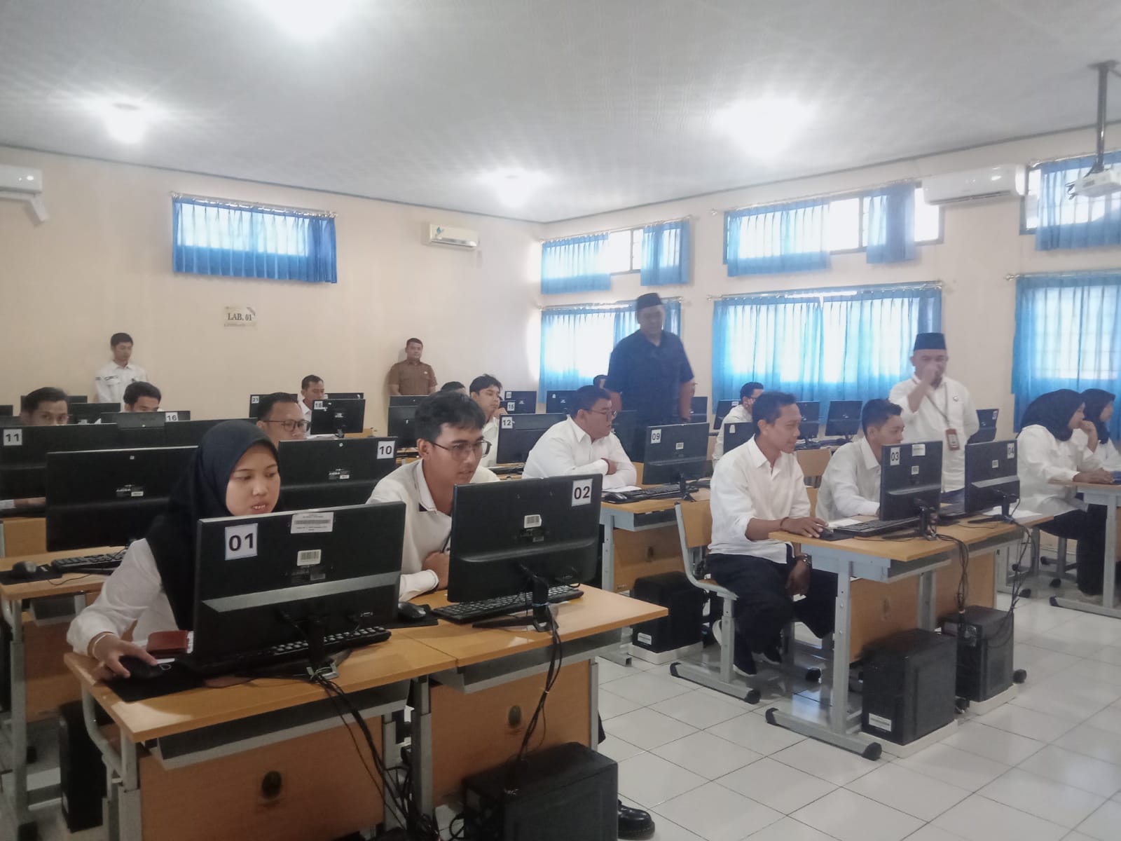 490 calon anggota PPK Pilkada Majalengka ikuti seleksi tertulis komputer 490 calon anggota PPK Pilkada Majalengka ikuti seleksi tertulis komputer