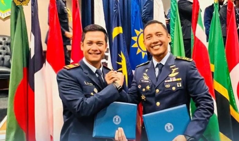 Dua penerbang TNI AU tempuh pendidikan militer di Amerika Serikat Dua penerbang TNI AU tempuh pendidikan militer di Amerika Serikat