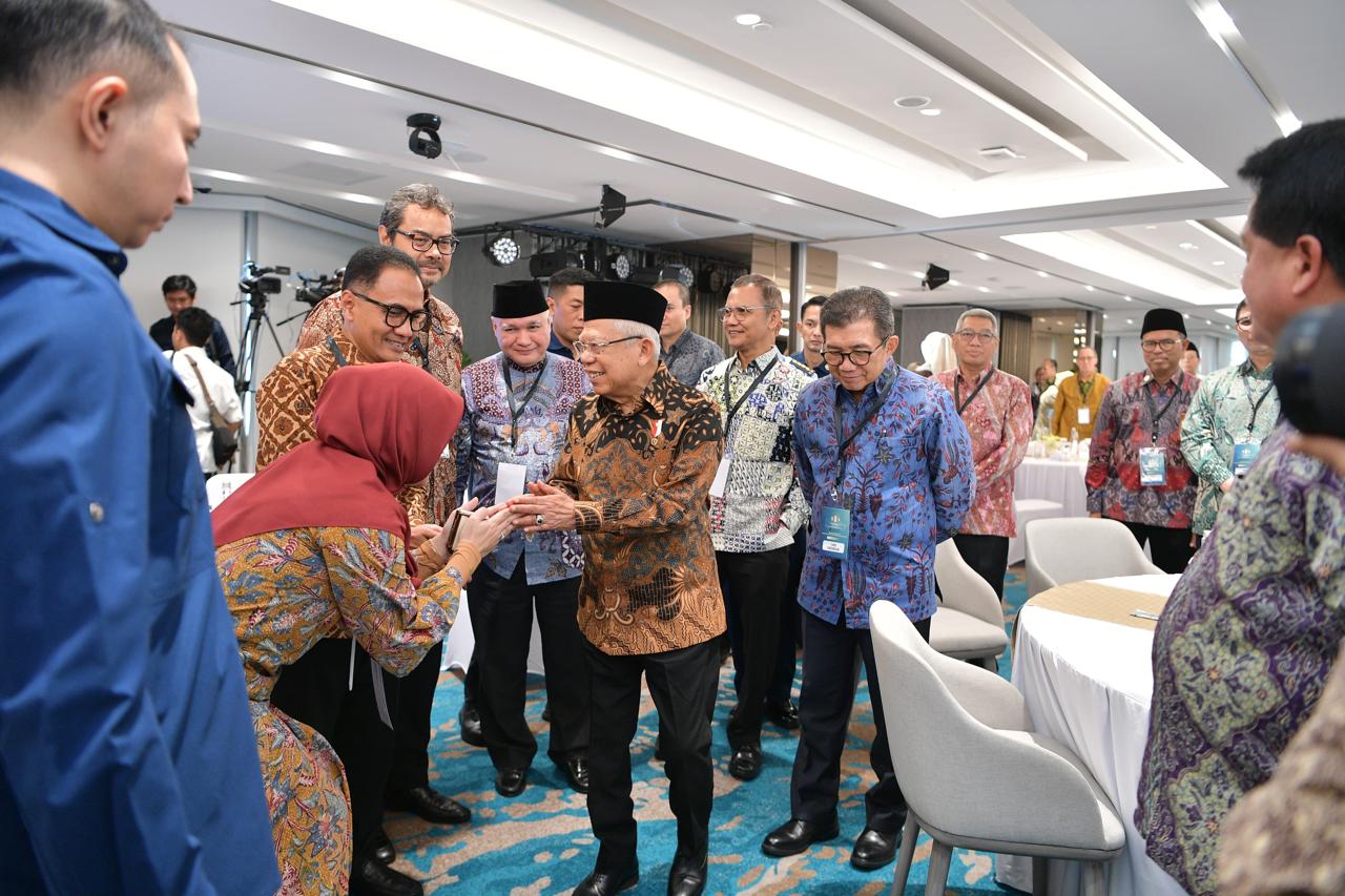 Wapres tekankan empat strategi pengembangan industri perbankan syariah Wapres tekankan empat strategi pengembangan industri perbankan syariah
