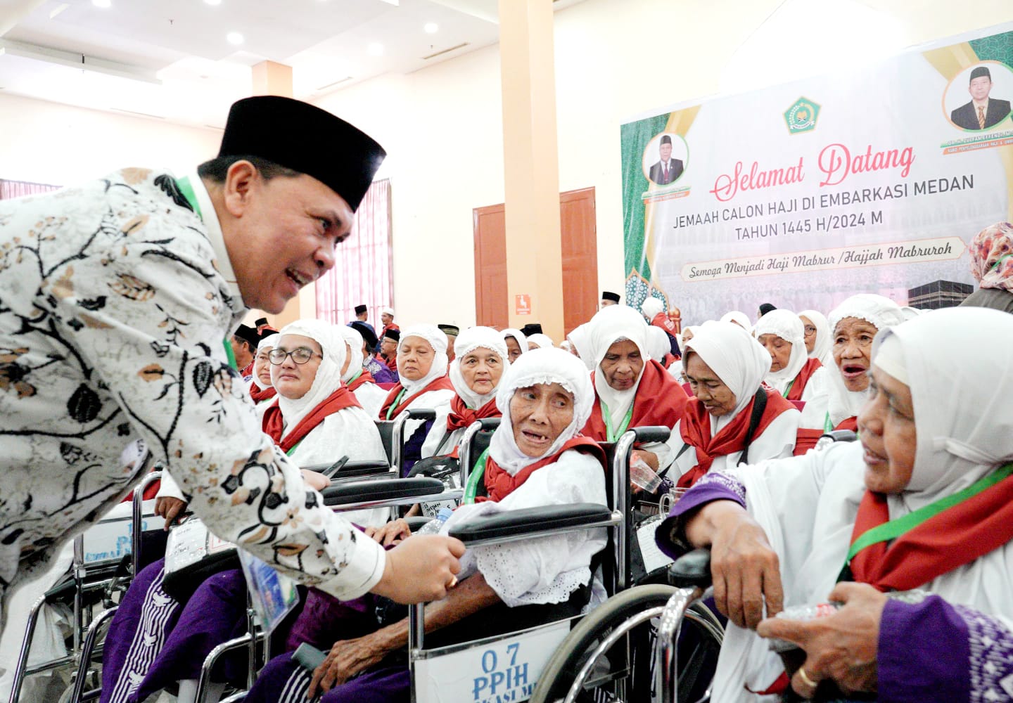 Ini prosesi penerimaan dan pemberangkatan JCH di Asrama Haji Medan Ini prosesi penerimaan dan pemberangkatan JCH di Asrama Haji Medan