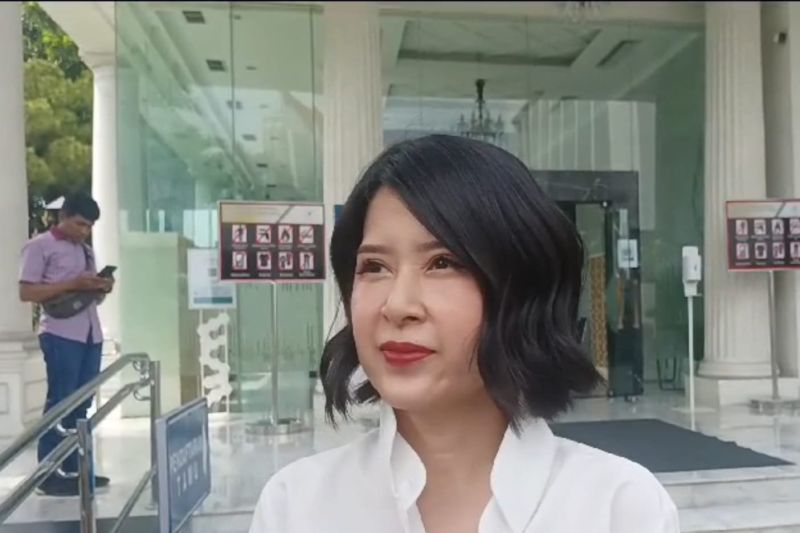 Grace Natalie ditugaskan di pemerintahan oleh Presiden Joko Widodo Grace Natalie ditugaskan di pemerintahan oleh Presiden Joko Widodo