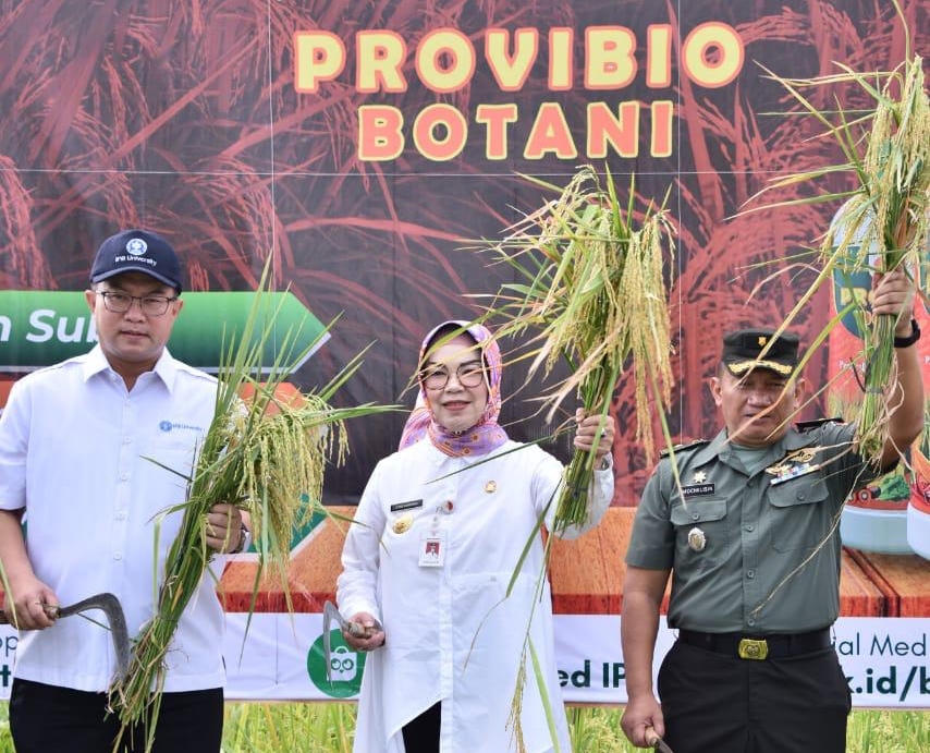 Pupuk organik cair produk IPB Sukses diujicobakan di Sukoharjo