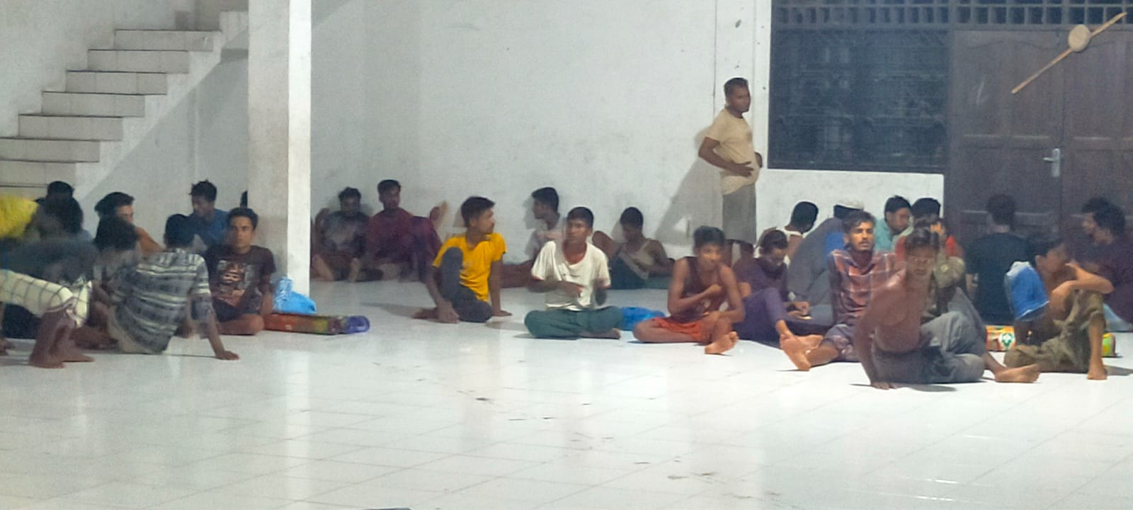 Ditolak warga, pengungsi Rohingya direlokasi ke Gedung Nasional Tanjung Pura Ditolak warga, pengungsi Rohingya direlokasi ke Gedung Nasional Tanjung Pura