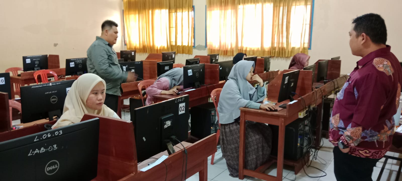 132 peserta calon anggota panwascam di Majalengka ikut tes CAT 132 peserta calon anggota panwascam di Majalengka ikut tes CAT