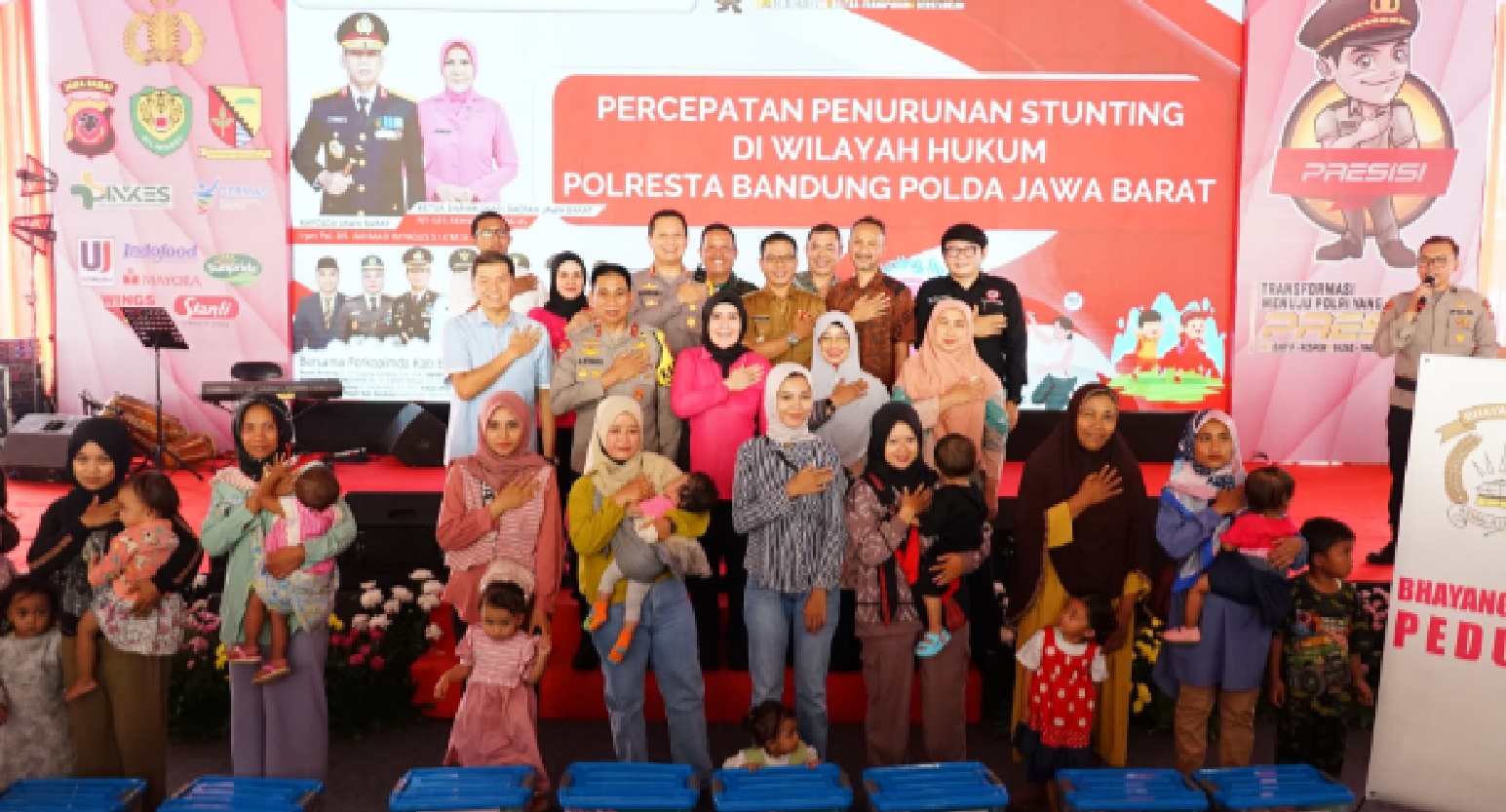 Tekan stunting, Polresta Bandung bagikan susu dengan nilai gizi tinggi Tekan stunting, Polresta Bandung bagikan susu dengan nilai gizi tinggi