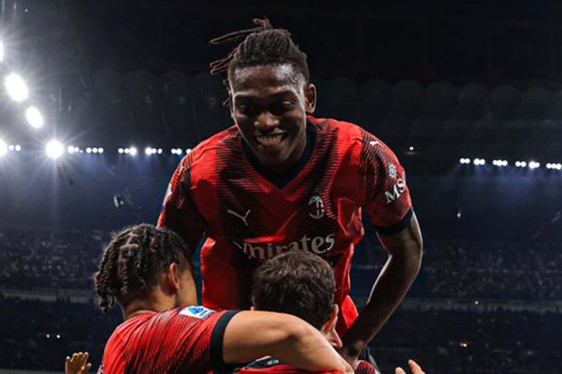 Pulisic cetak dua gol, AC Milan menang meyakinkan 5-1 lawan Cagliari Pulisic cetak dua gol, AC Milan menang meyakinkan 5-1 lawan Cagliari