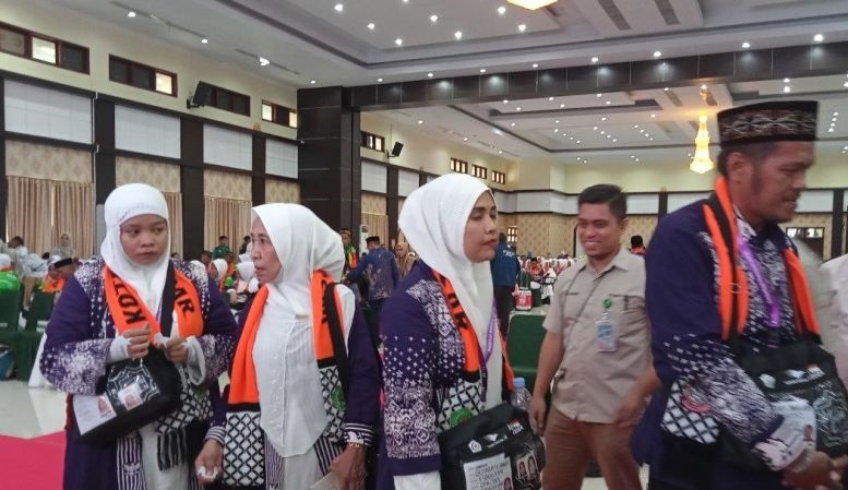 Info Haji 2024 - JCH termuda Kloter 1 Makassar berusia 18 tahun Info Haji 2024 - JCH termuda Kloter 1 Makassar berusia 18 tahun