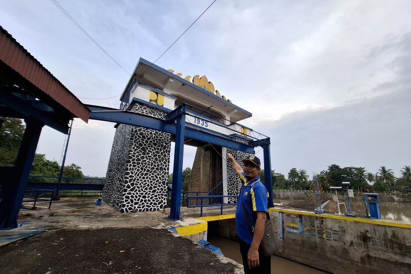 Merawat sistem irigasi demi ketahanan pangan di Bumi Ruwa Jurai Merawat sistem irigasi demi ketahanan pangan di Bumi Ruwa Jurai