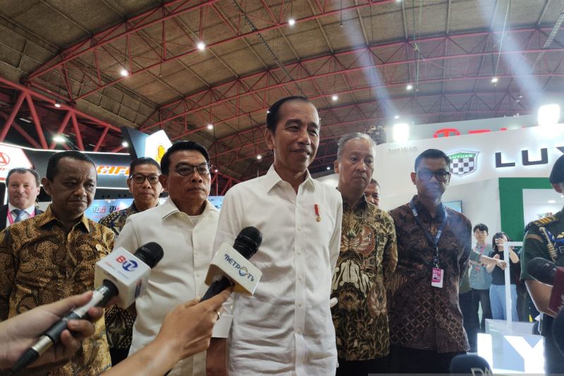 Presiden Jokowi sebut ekosistem kendaraan listrik segera terbentuk Presiden Jokowi sebut ekosistem kendaraan listrik segera terbentuk