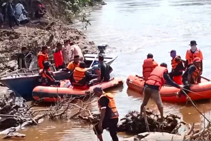 ASN Mukomuko hilang di sungai Sumbar ditemukan meninggal ASN Mukomuko hilang di sungai Sumbar ditemukan meninggal