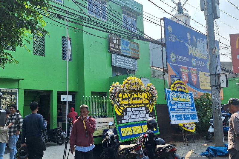 Pemkot Depok serahkan santunan kematian korban kecelakaan di Subang Pemkot Depok serahkan santunan kematian korban kecelakaan di Subang