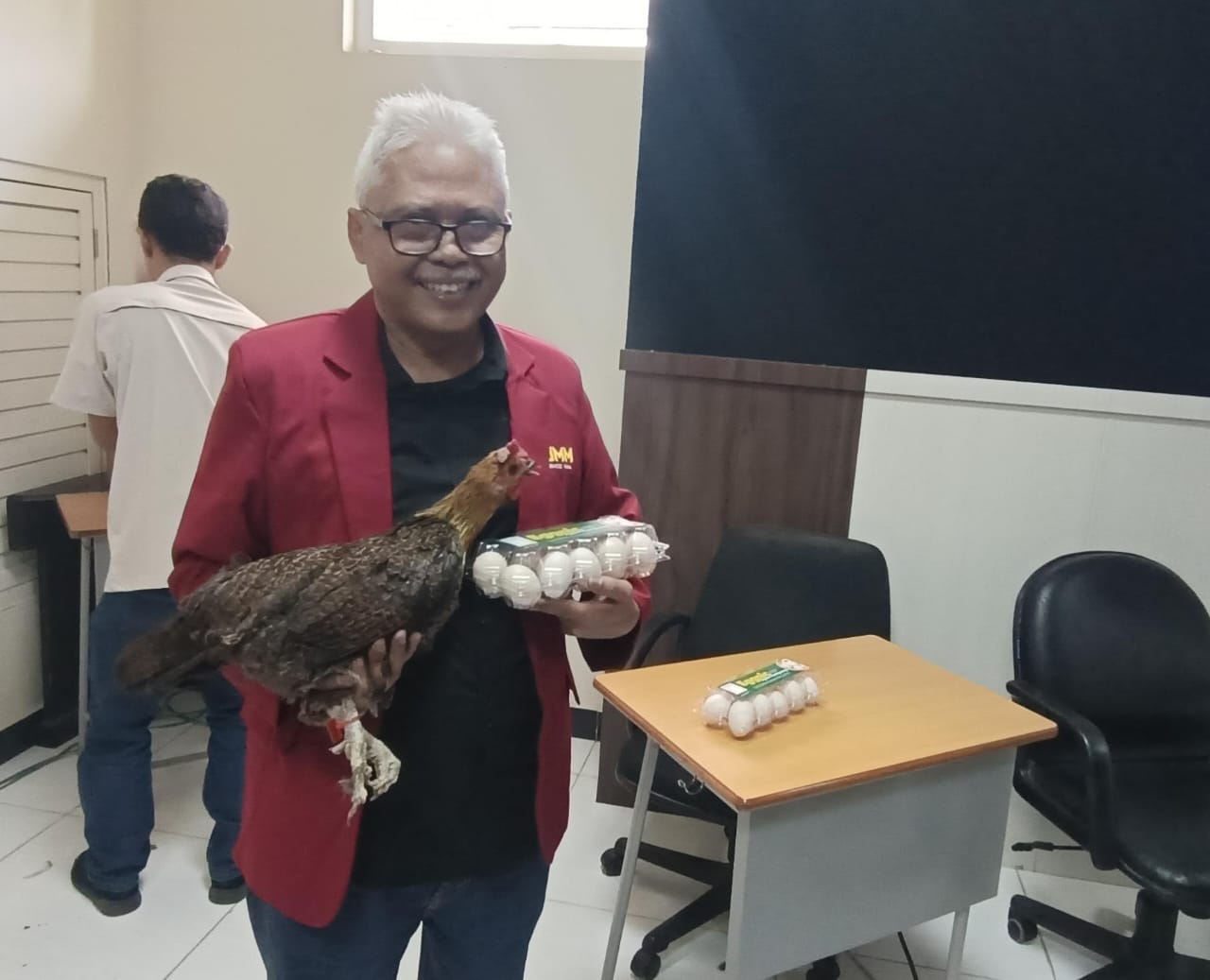 Dosen UMM temukan ayam petelur UMMChick