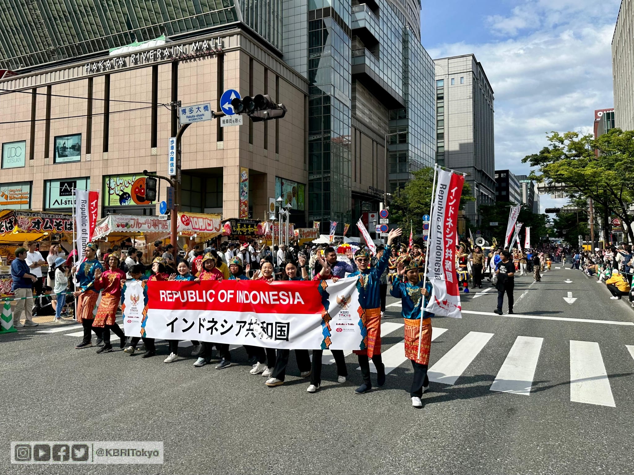 Seni Budaya Indonesia pukau ribuan penonton Festival Hakata Dontaku Fukuoka Seni Budaya Indonesia pukau ribuan penonton Festival Hakata Dontaku Fukuoka