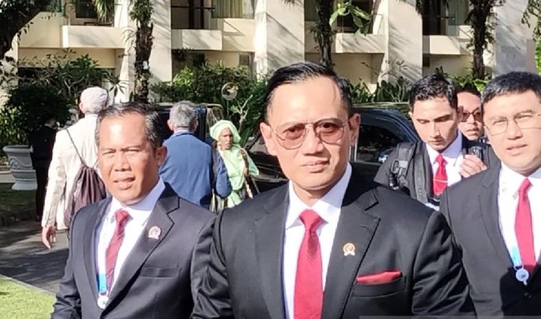 Menteri ATR hadiri pembukaan World Water Forum Bali dengan jalan kaki Menteri ATR hadiri pembukaan World Water Forum Bali dengan jalan kaki