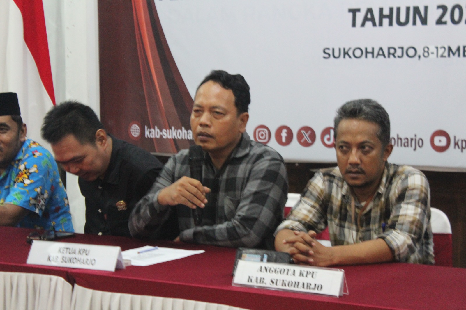 Sudah ditetapkan, dua caleg terpilih dari PDI Perjuangan Sukoharjo diganti Sudah ditetapkan, dua caleg terpilih dari PDI Perjuangan Sukoharjo diganti