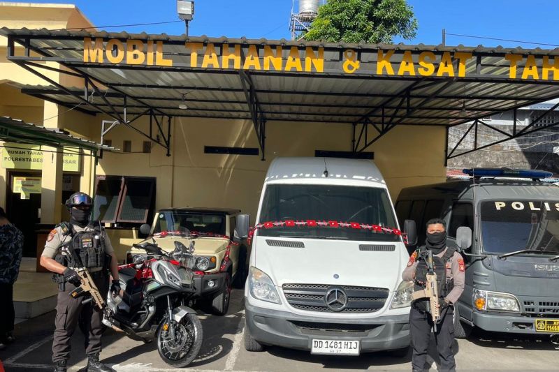 KPK sita tiga kendaraan SYL di Kota Makassar KPK sita tiga kendaraan SYL di Kota Makassar