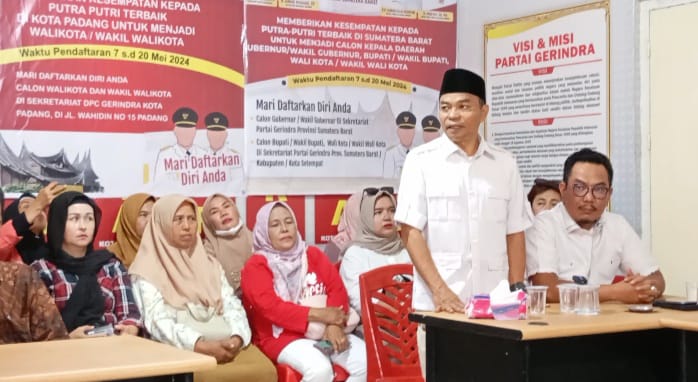 Legislator Hidayat mendaftar ke Partai Gerindra Kota Padang maju Pilkada Padang Legislator Hidayat mendaftar ke Partai Gerindra Kota Padang maju Pilkada Padang
