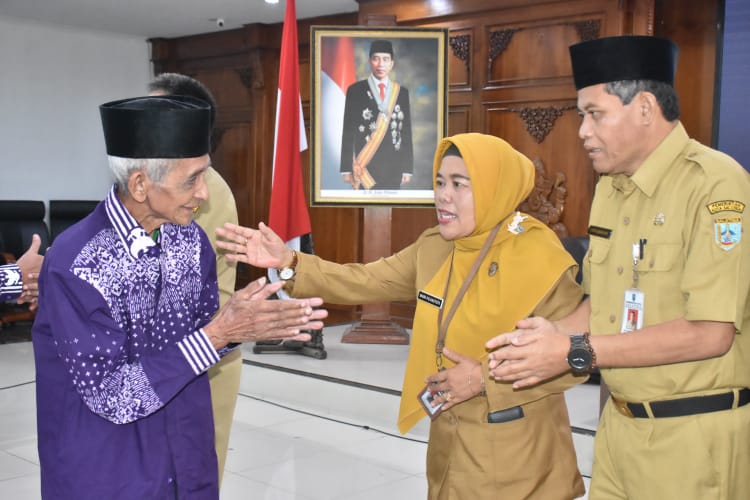 Zainal Mulazim, jemaah calon haji tertua Kota Salatiga Zainal Mulazim, jemaah calon haji tertua Kota Salatiga