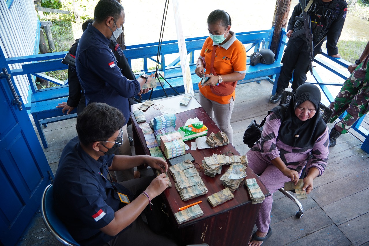BI Papua serap Rp3 miliar uang tak layak edar di Distrik Atsj, Asmat 