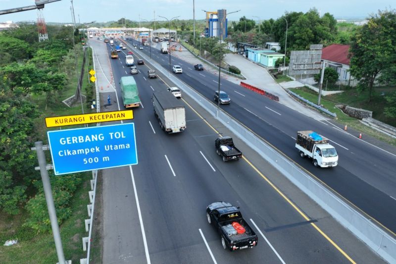 Lalin kendaraan tinggalkan Jabotabek naik 17,7 persen pada hari-H Kenaikan Yesus Lalin kendaraan tinggalkan Jabotabek naik 17,7 persen pada hari-H Kenaikan Yesus