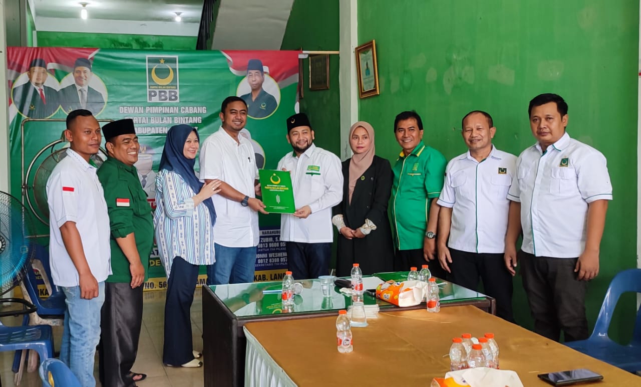 Wakil Wali Kota Binjai kembali mendaftar sebagai balon Bupati Langkat ke sejumlah parpol Wakil Wali Kota Binjai kembali mendaftar sebagai balon Bupati Langkat ke sejumlah parpol