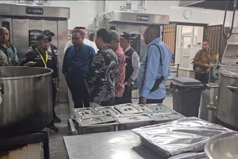 Makanan untuk jemaah calon haji lansia disesuaikan dengan kebutuhan Makanan untuk jemaah calon haji lansia disesuaikan dengan kebutuhan