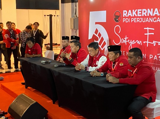 PDIP Bentuk Tim Pemenangan Pilkada secara Nasional Dipimpin Adian Napitupulu PDIP Bentuk Tim Pemenangan Pilkada secara Nasional Dipimpin Adian Napitupulu