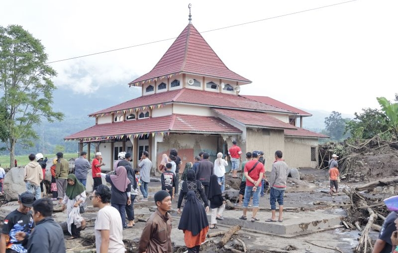 Korban banjir bandang di Sumbar capai 43 orang