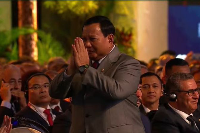 Jokowi perkenalkan Prabowo sebagai presiden RI terpilih di World Water Forum Jokowi perkenalkan Prabowo sebagai presiden RI terpilih di World Water Forum