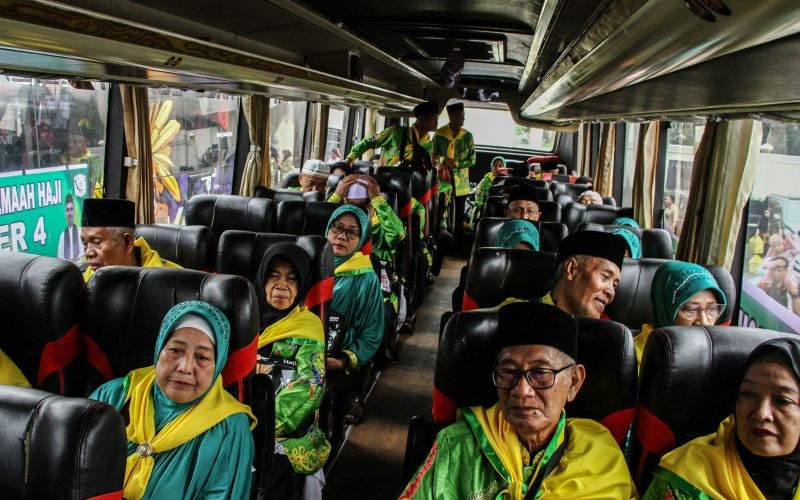 Sebanyak 7.184 calon haji diberangkatkan ke Tanah Suci pada Rabu