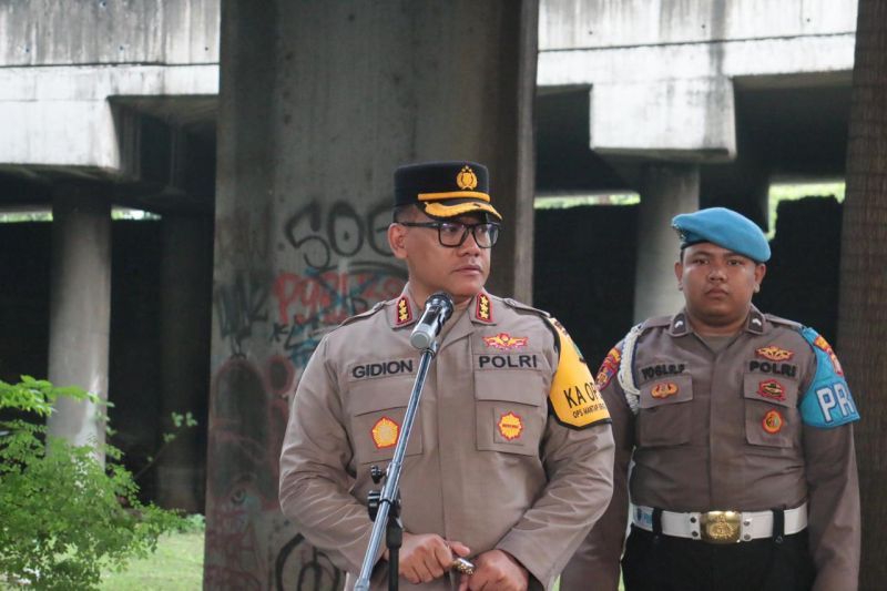 Polisi turunkan 637 personel gabungan kawal aksi buruh di Jakut Polisi turunkan 637 personel gabungan kawal aksi buruh di Jakut