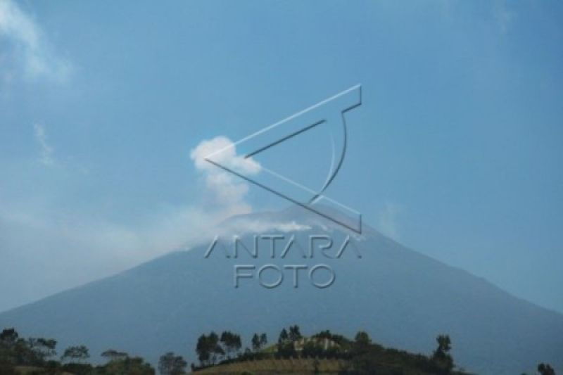 Badan Geologi perluas jarak bahaya Gunung Slamet Badan Geologi perluas jarak bahaya Gunung Slamet