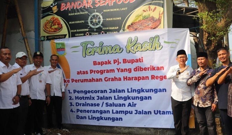 Pemkab Bekasi meresmikan PJU di lingkungan perumahan Pemkab Bekasi meresmikan PJU di lingkungan perumahan