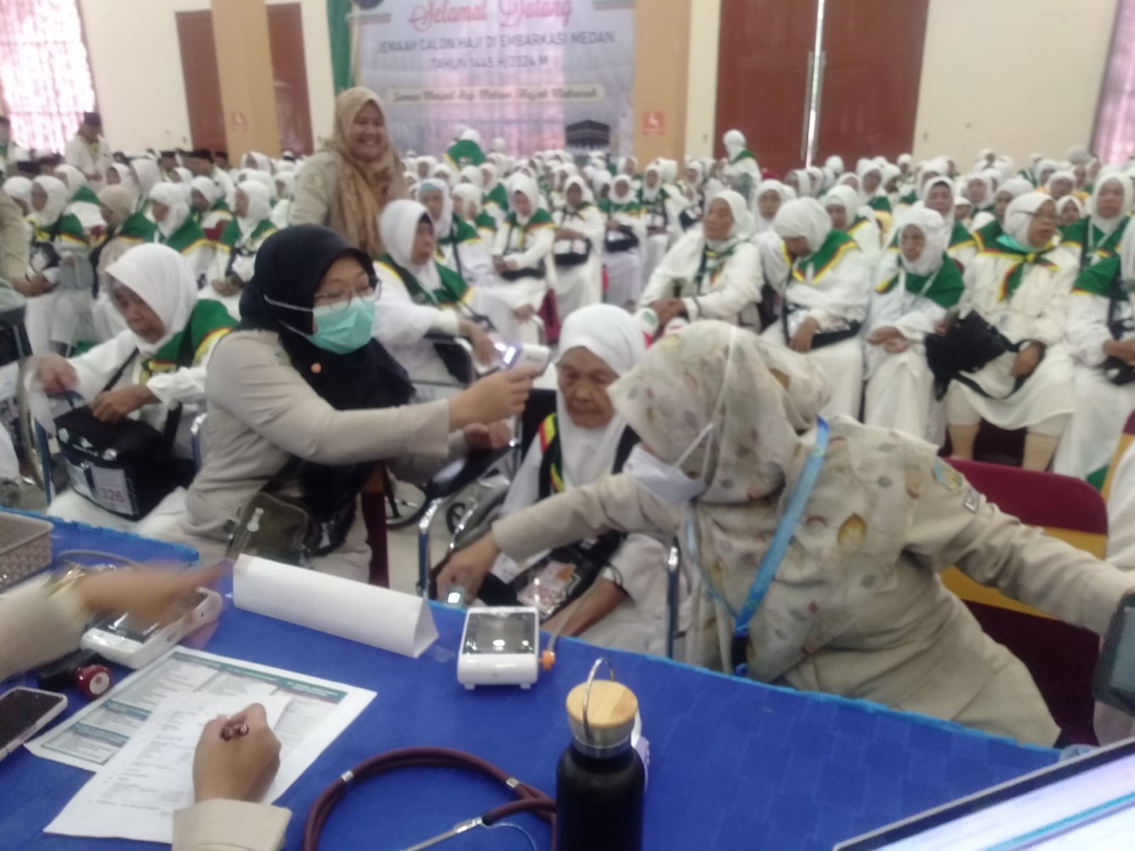 360 orang jemaah calon haji Kloter 1 sudah di Asrama Haji Medan 360 orang jemaah calon haji Kloter 1 sudah di Asrama Haji Medan