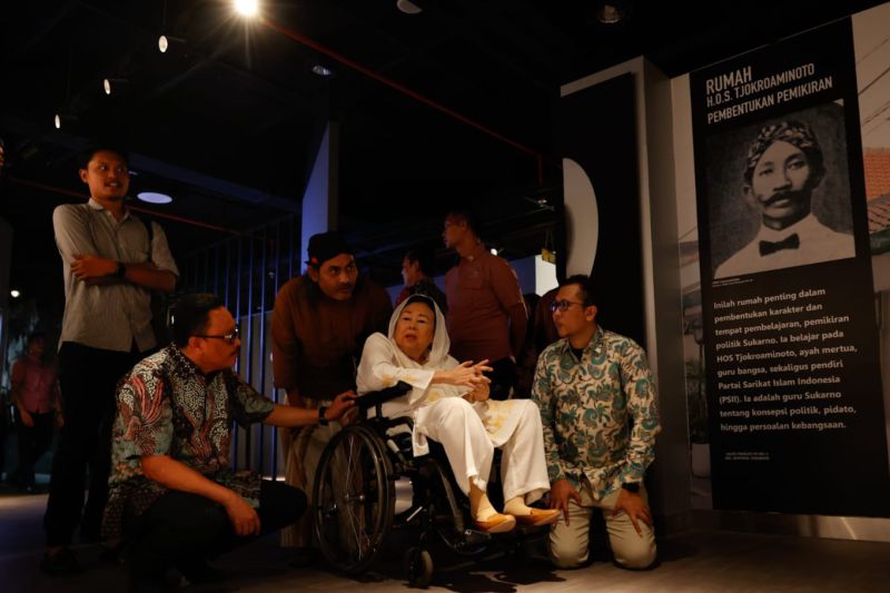 Sinta Nuriyah bekerja sama dengan ANRI bangun Diorama Gus Dur Sinta Nuriyah bekerja sama dengan ANRI bangun Diorama Gus Dur