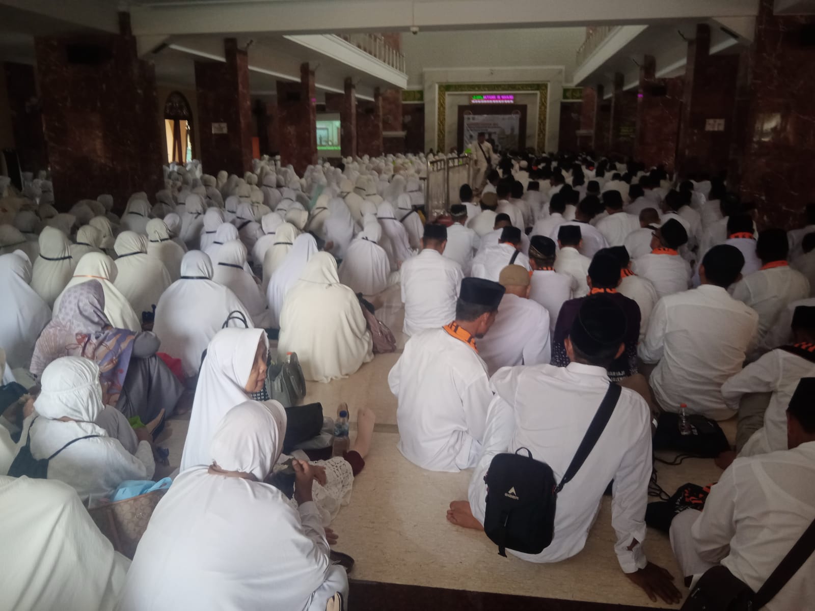 Empat kloter jemaah calhaj asal Majalengka siap terbang melalui Bandara Kertajati Empat kloter jemaah calhaj asal Majalengka siap terbang melalui Bandara Kertajati