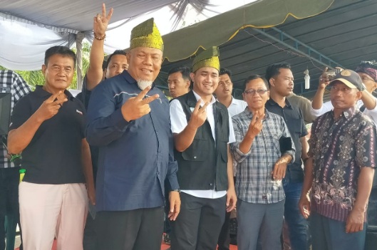 Paslon Bupati-Wakil Bupati Langkat BISA disambut ribuan warga Secanggang Paslon Bupati-Wakil Bupati Langkat BISA disambut ribuan warga Secanggang