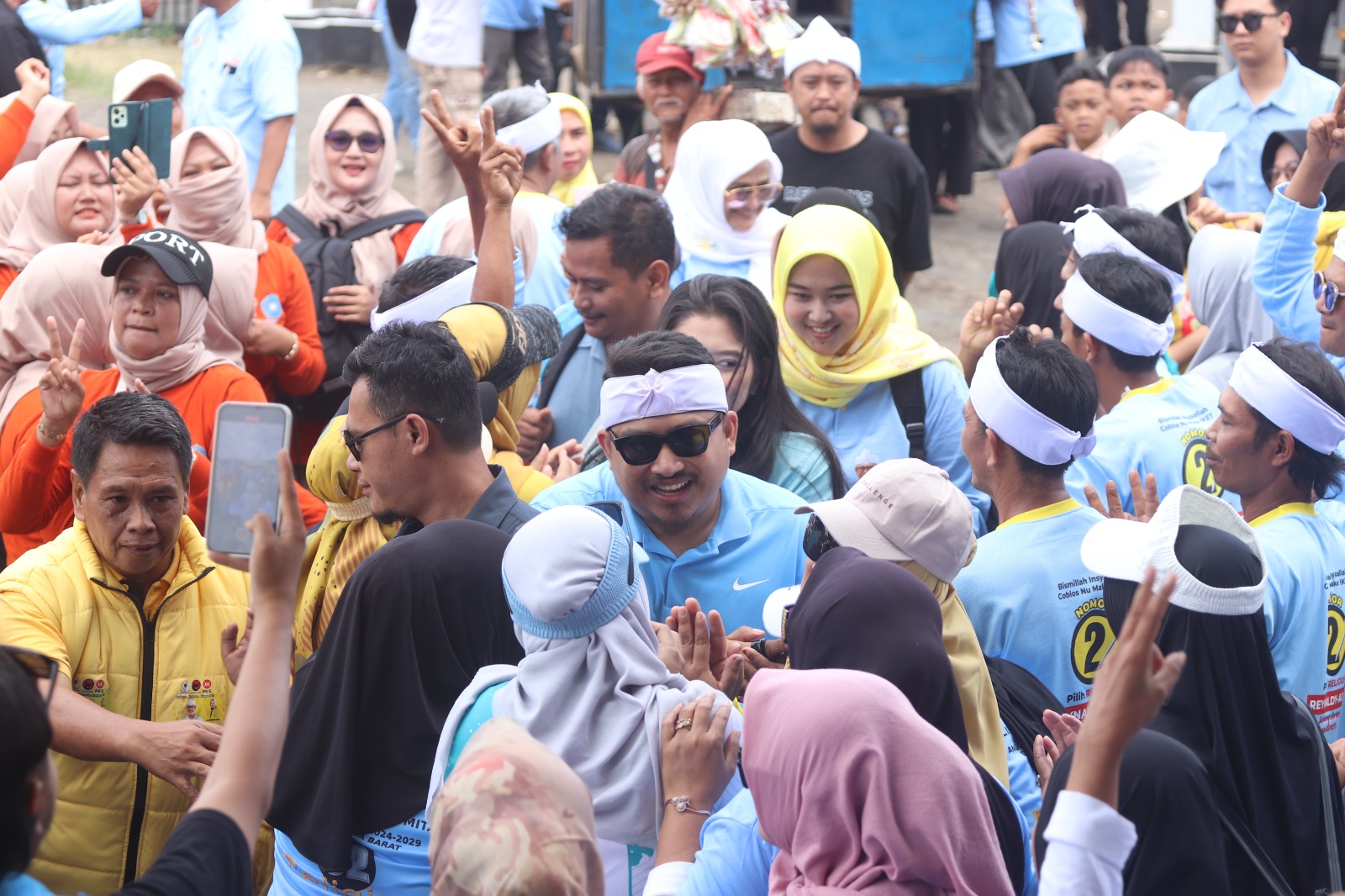 Kampanye akbar simpati paslon 02 Reynaldi-Agus turun ke bawah dan menyentuh hati warga Subang