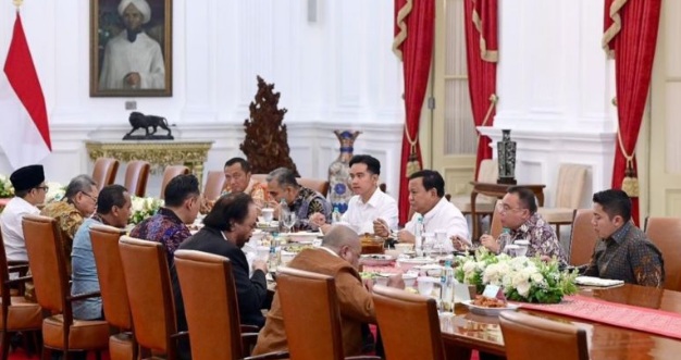 Wapres Gibran hadir dalam pertemuan Prabowo dengan pimpinan parpol Wapres Gibran hadir dalam pertemuan Prabowo dengan pimpinan parpol
