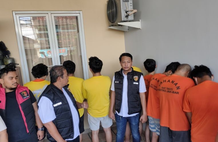 Polisi gerebek sindikat yang tampung rekening judol internasional