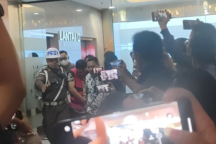 Memberantas mafia hukum masih jadi PR besar Memberantas mafia hukum masih jadi PR besar