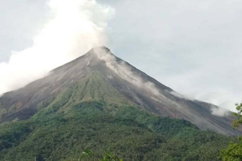ESDM harap warga tidak dekati radius 2,5 kilometer Gunung Karangetang